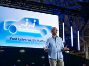 Ford stellt neue Elektrofahrzeugplattform UEV vor und betont Wettbewerbsvorteile bei Energieeffizienz und Kosten