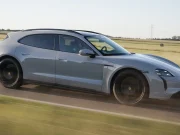 „Sind gefälschte Gänge ein billiger Trick oder ein nettes Upgrade für Porsches problembehaftetes Elektroauto? Wir fahren es“
