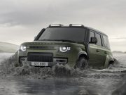 Land Rover Defender Geländewagen erhält überarbeitete Motorenpalette